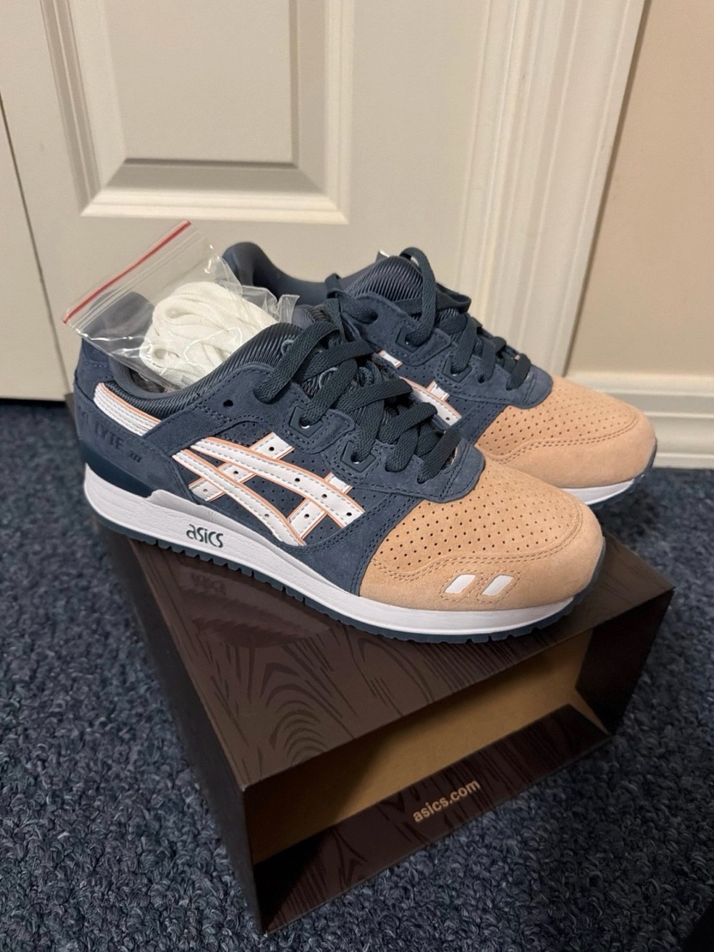 ASICS Gel-lyte lll 07 Remastered salmon/white Men’s Sneakers
